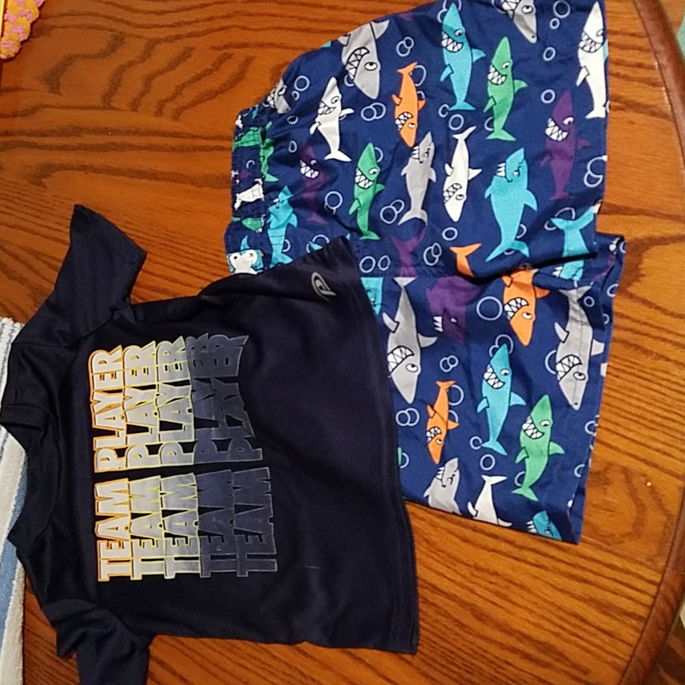 Boy's swim set